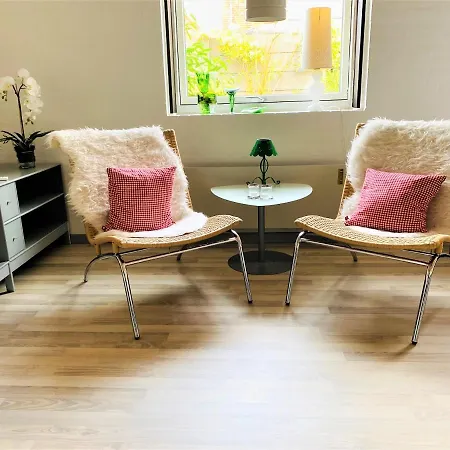 Hyggeligt Ved Glasvaerkstedet Pa Nordmors Holiday home Sejerslev