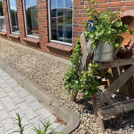 Hyggeligt Ved Glasvaerkstedet Pa Nordmors Holiday home